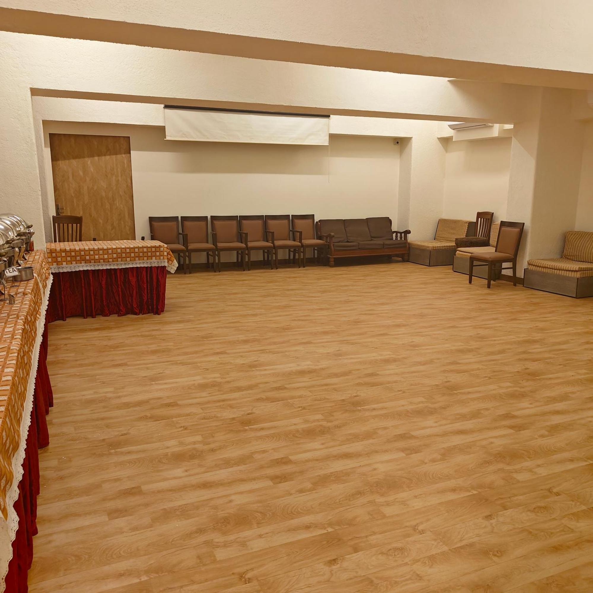 Tuliip Residency Hotel Mumbai Bagian luar foto