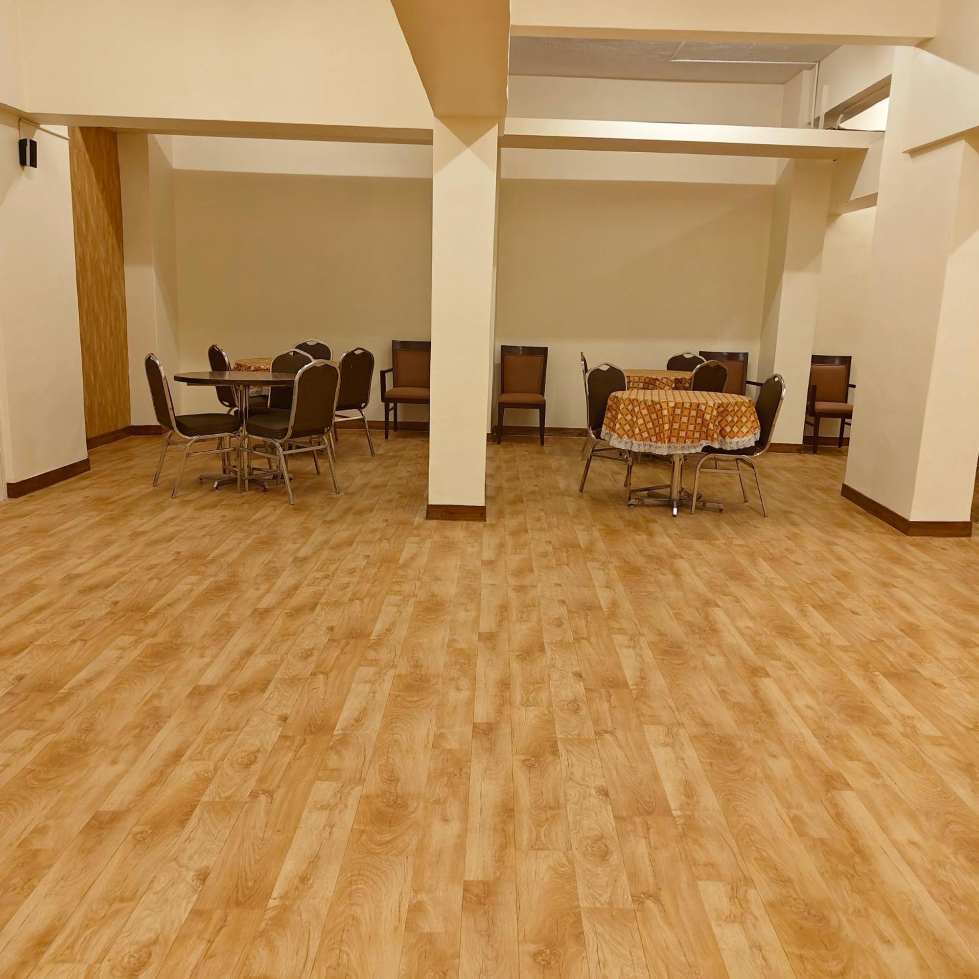Tuliip Residency Hotel Mumbai Bagian luar foto