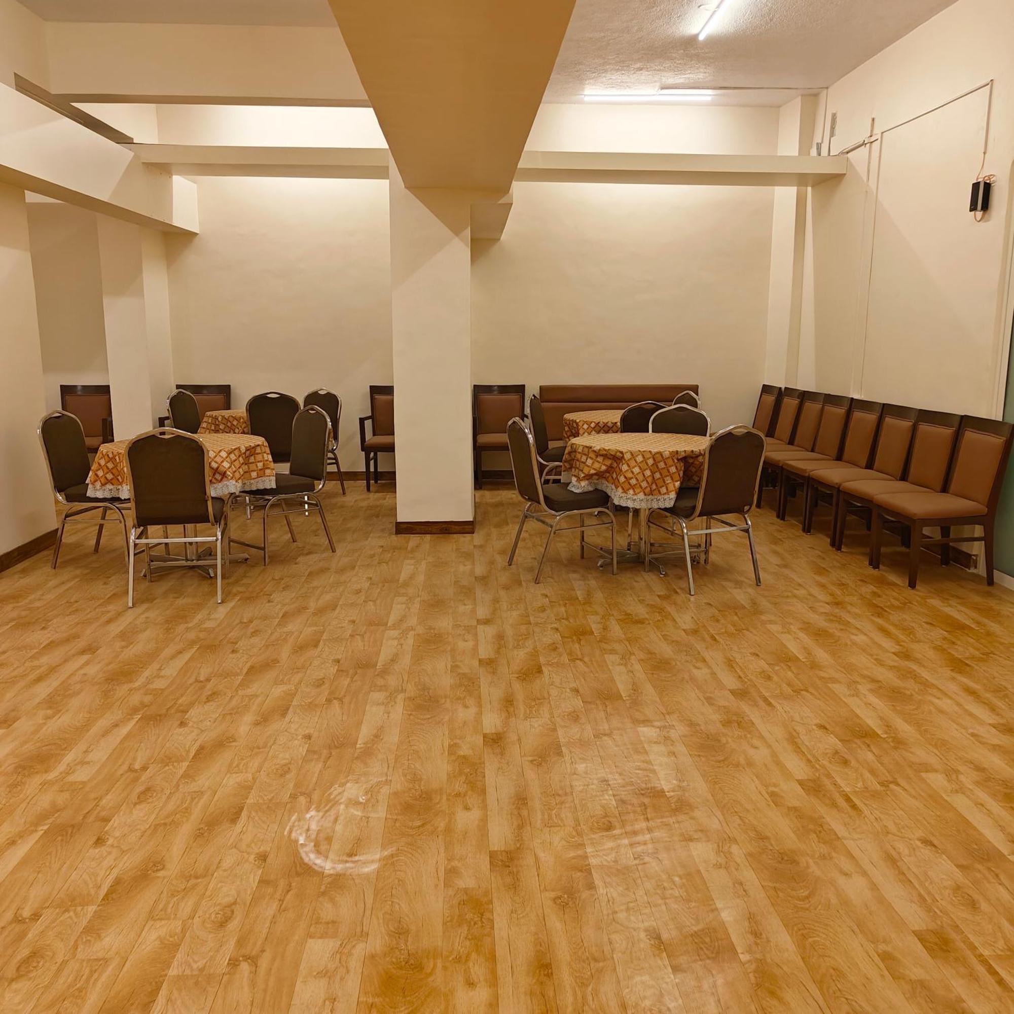 Tuliip Residency Hotel Mumbai Bagian luar foto