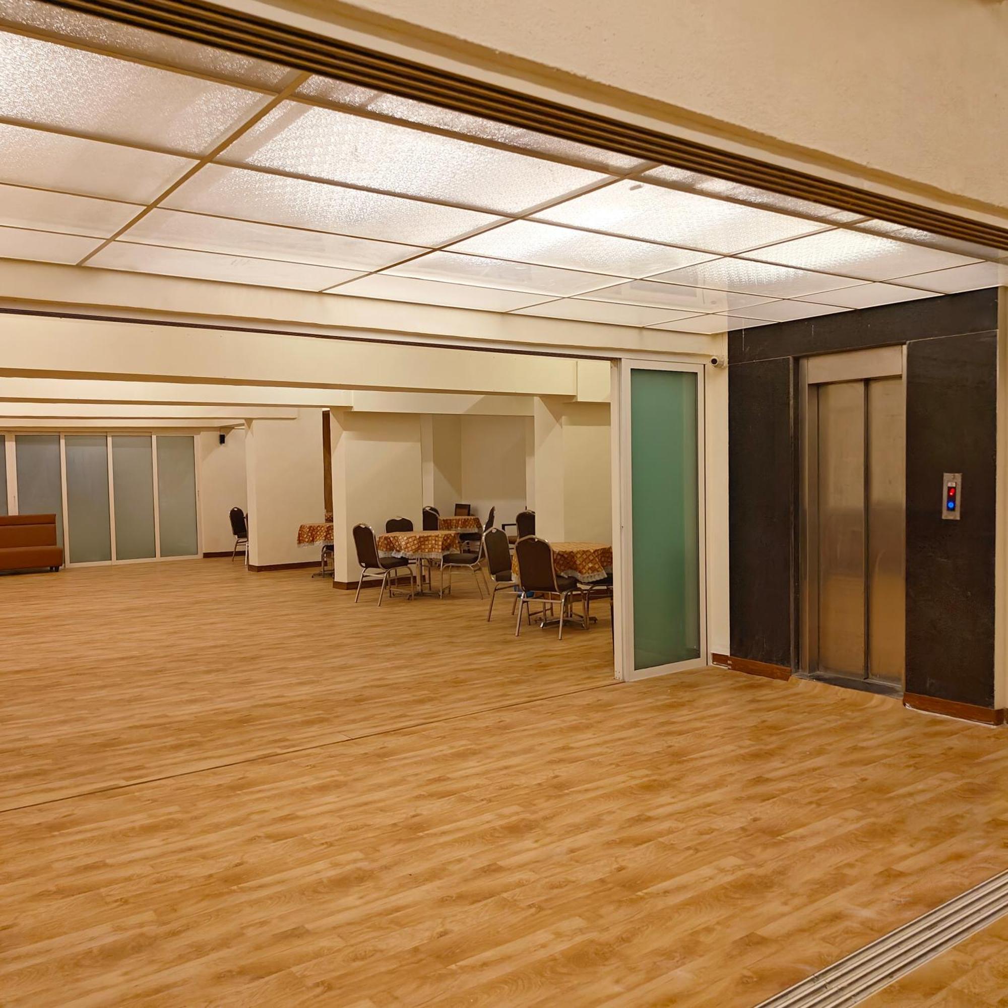 Tuliip Residency Hotel Mumbai Bagian luar foto