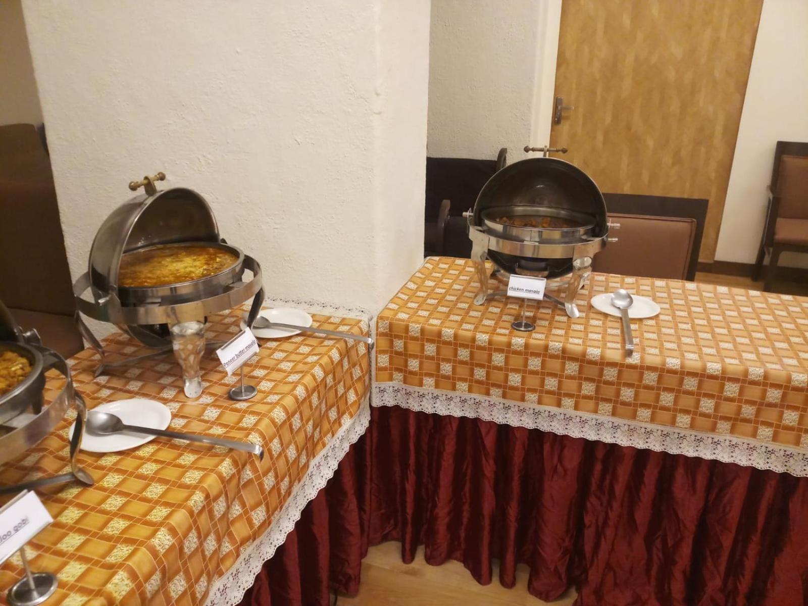 Tuliip Residency Hotel Mumbai Bagian luar foto