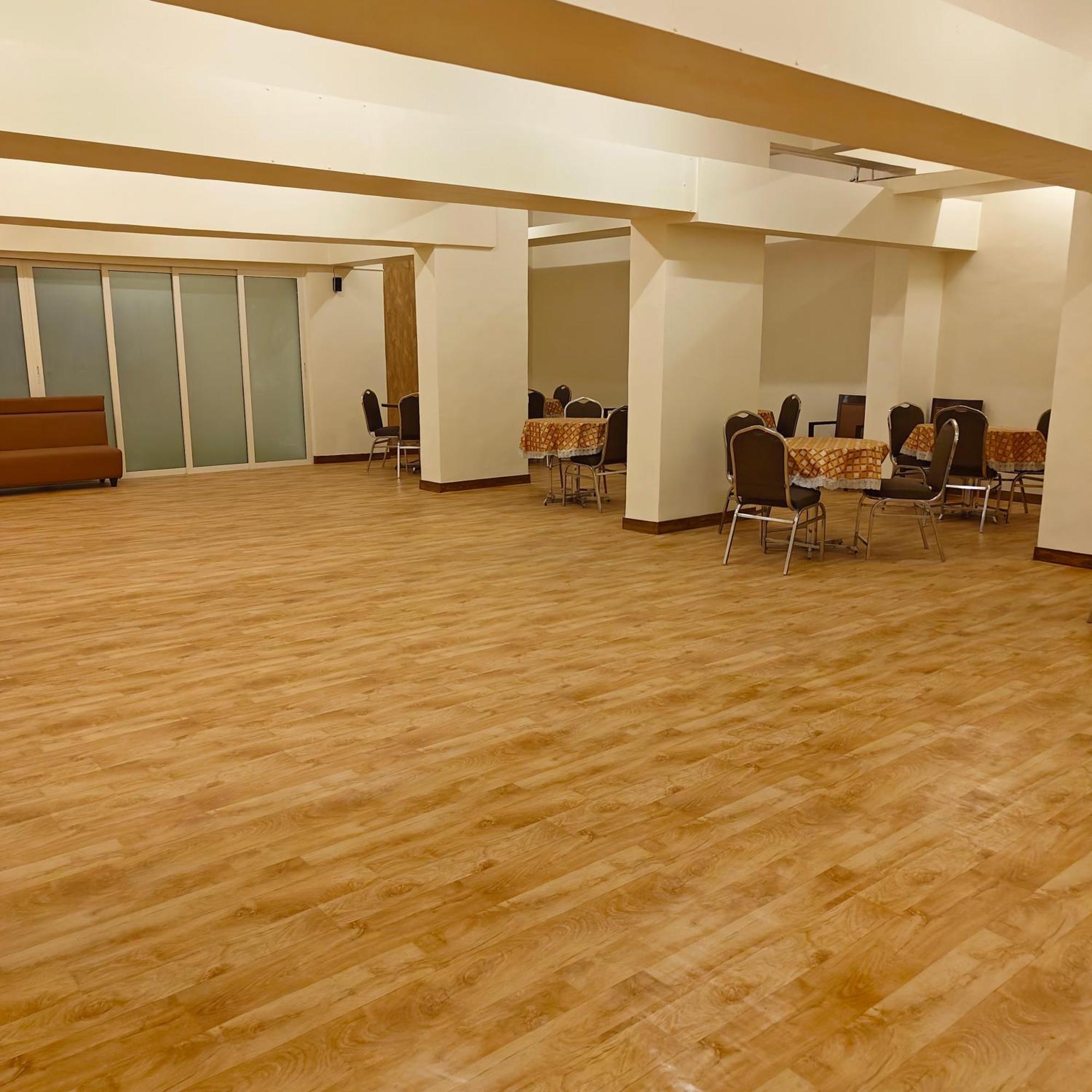 Tuliip Residency Hotel Mumbai Bagian luar foto