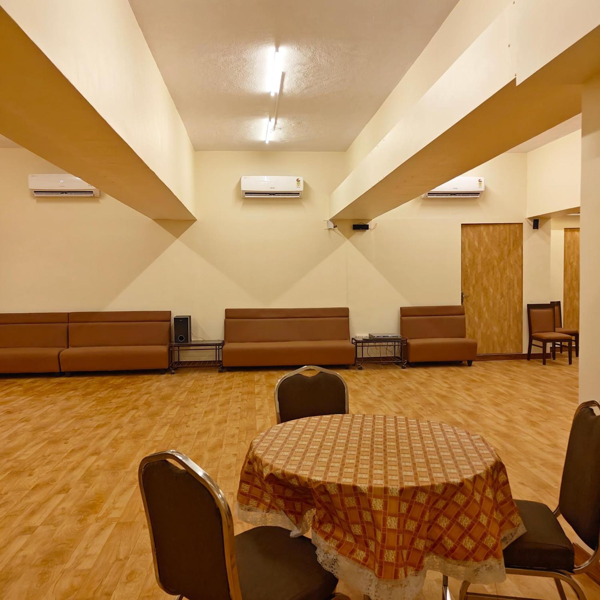 Tuliip Residency Hotel Mumbai Bagian luar foto