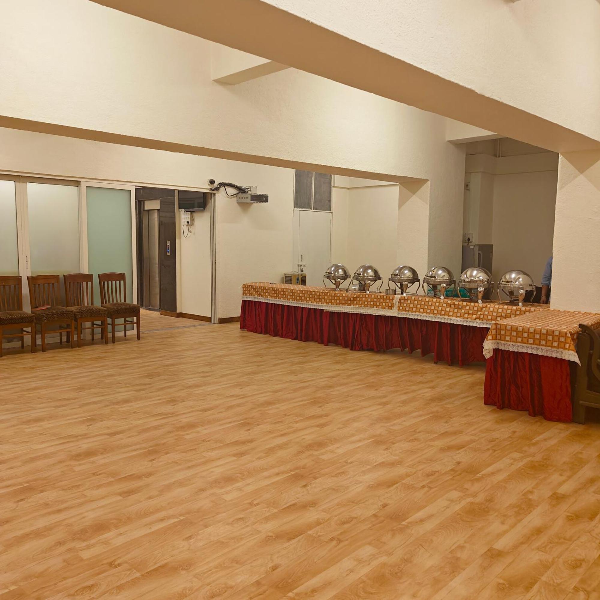 Tuliip Residency Hotel Mumbai Bagian luar foto
