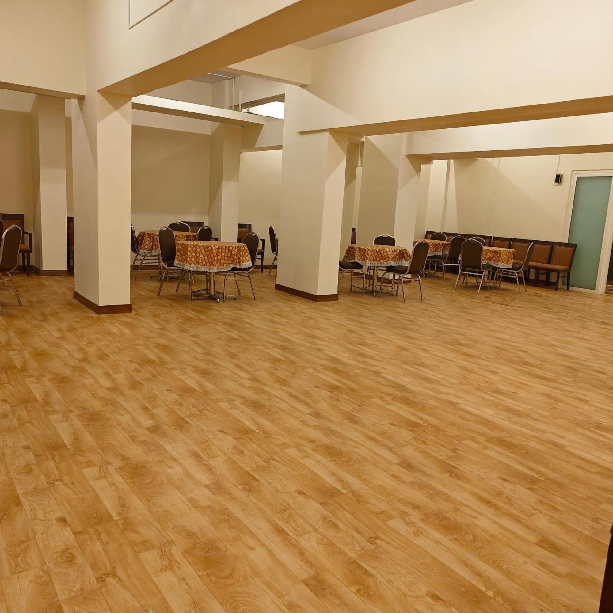 Tuliip Residency Hotel Mumbai Bagian luar foto
