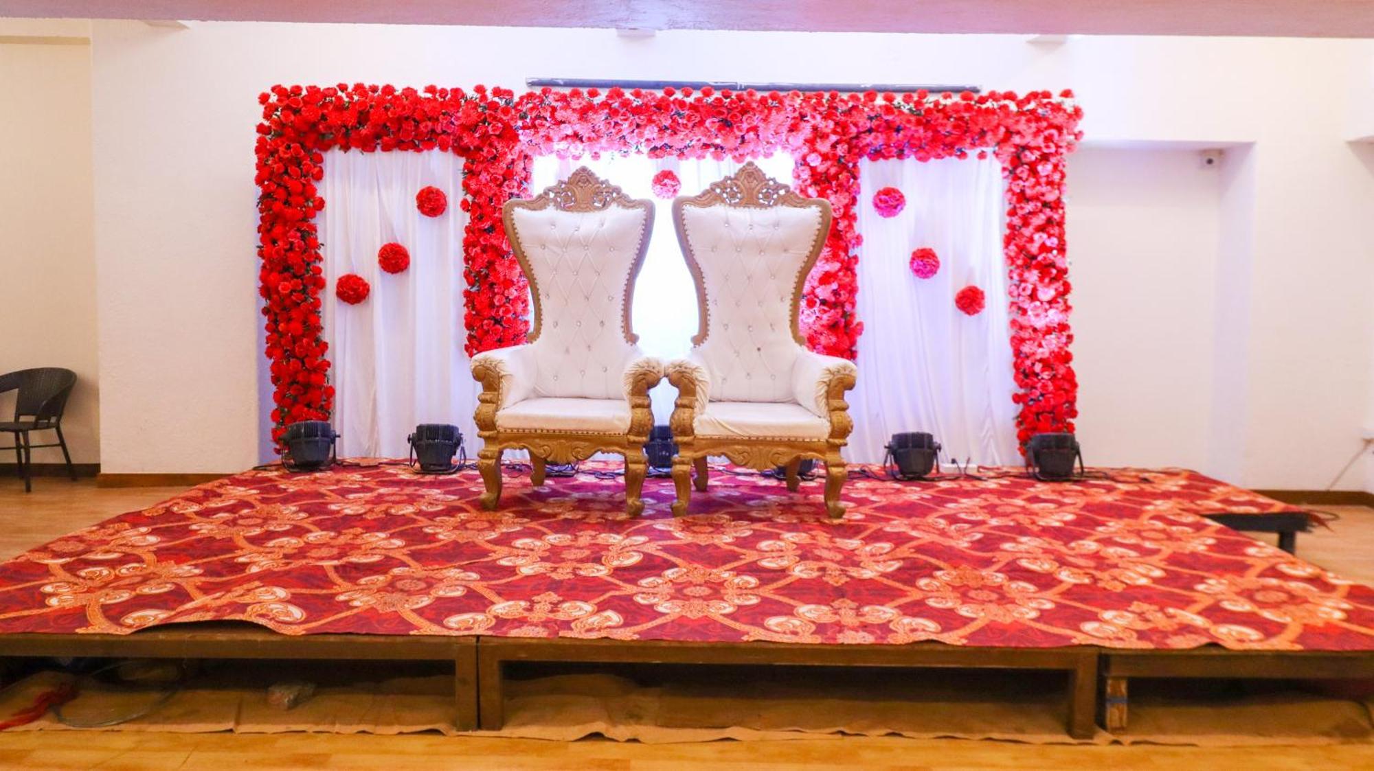 Tuliip Residency Hotel Mumbai Bagian luar foto
