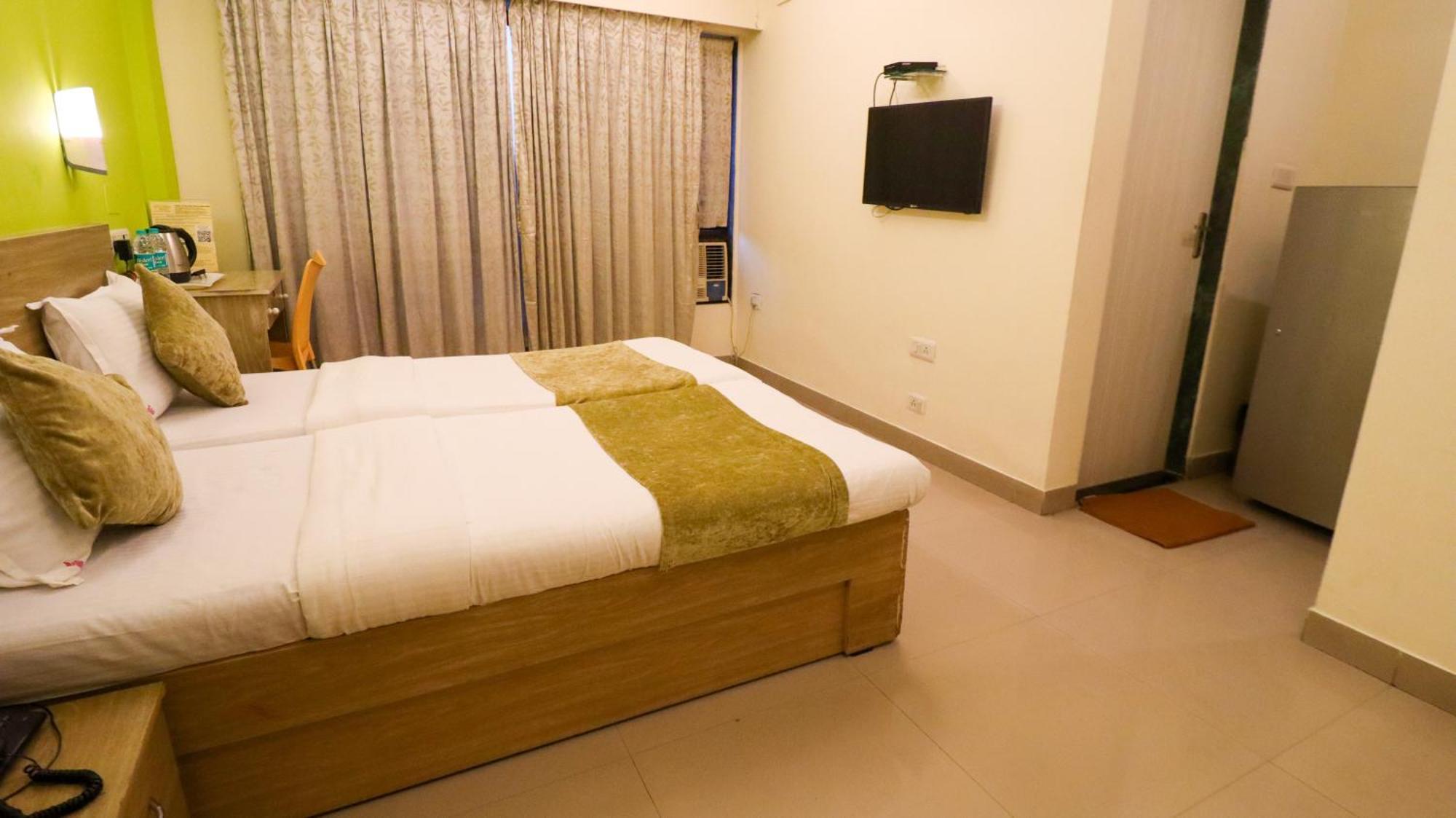 Tuliip Residency Hotel Mumbai Bagian luar foto